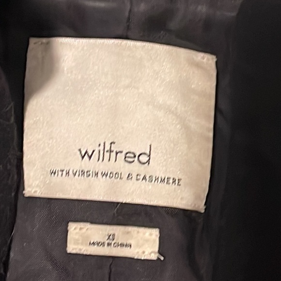 Wilfred Aritzia Coat with Virgin Wool and Cashmere - Picture 3 of 3